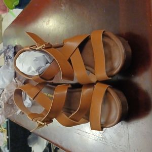 Lane byrant strappy heeled shoe